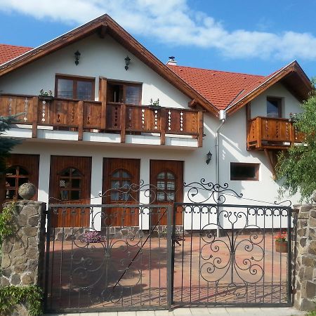 Felso Fogado Bed & Breakfast Felsőtold Exterior foto