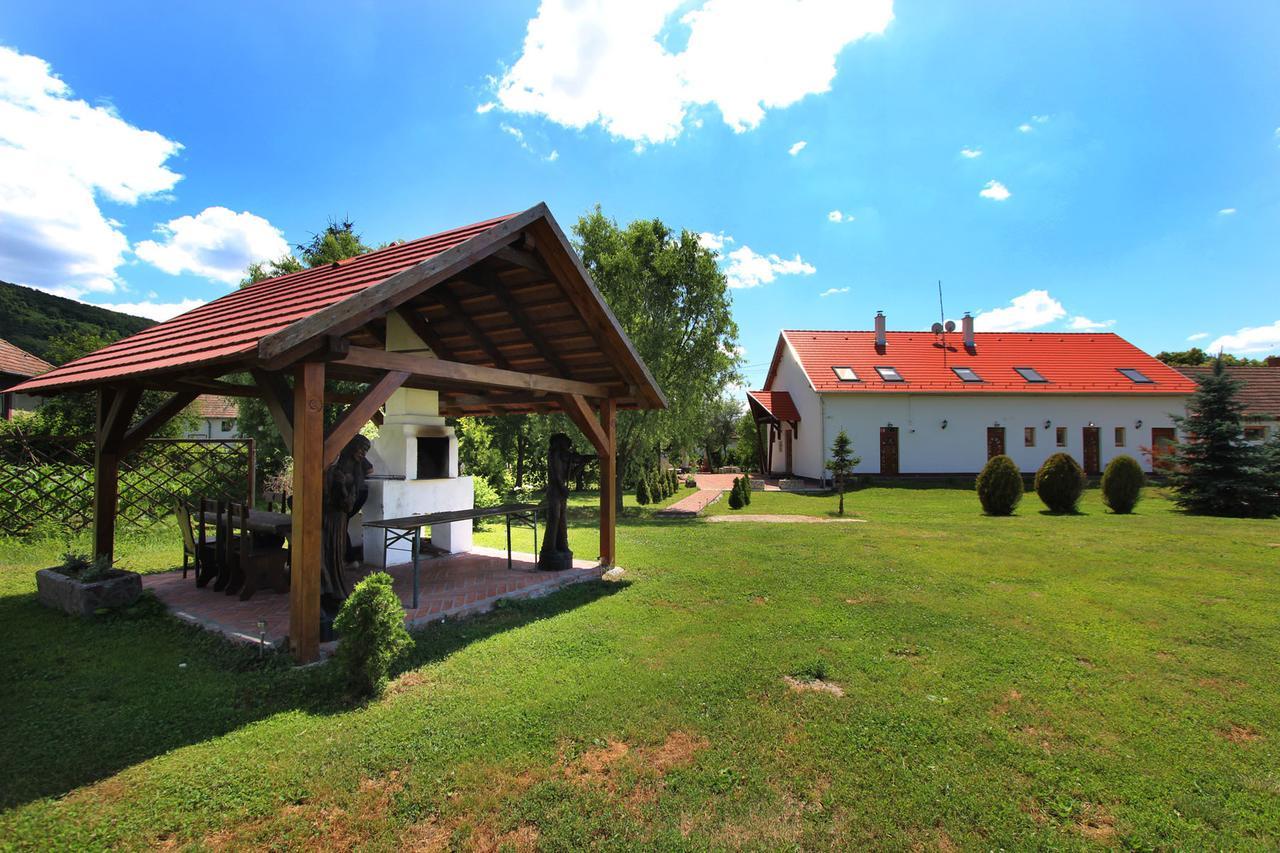 Felso Fogado Bed & Breakfast Felsőtold Exterior foto
