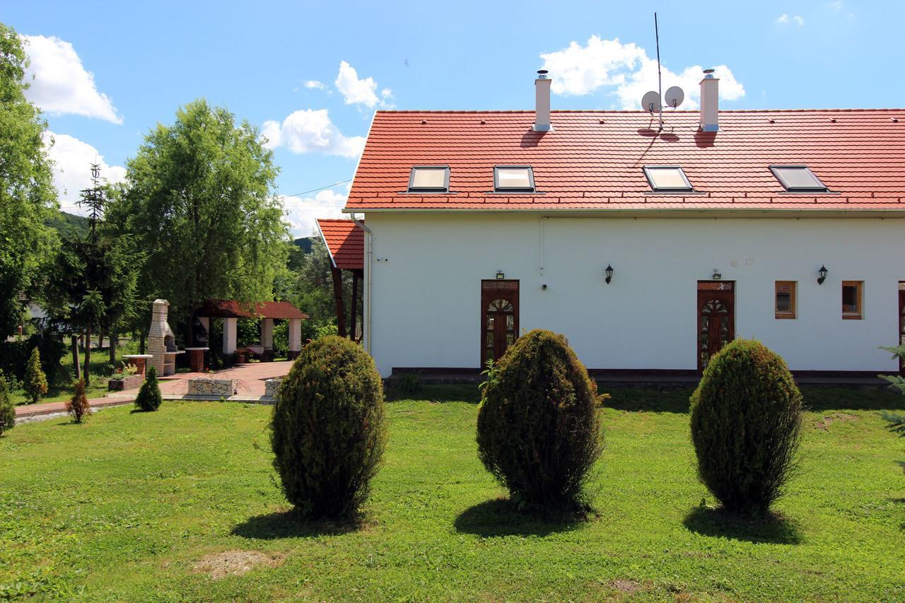 Felso Fogado Bed & Breakfast Felsőtold Exterior foto