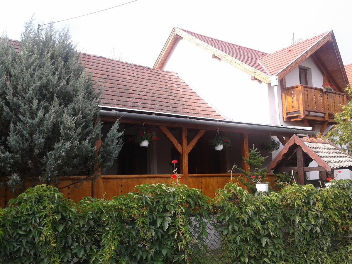 Felso Fogado Bed & Breakfast Felsőtold Exterior foto