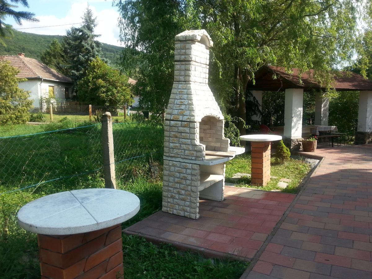Felso Fogado Bed & Breakfast Felsőtold Exterior foto